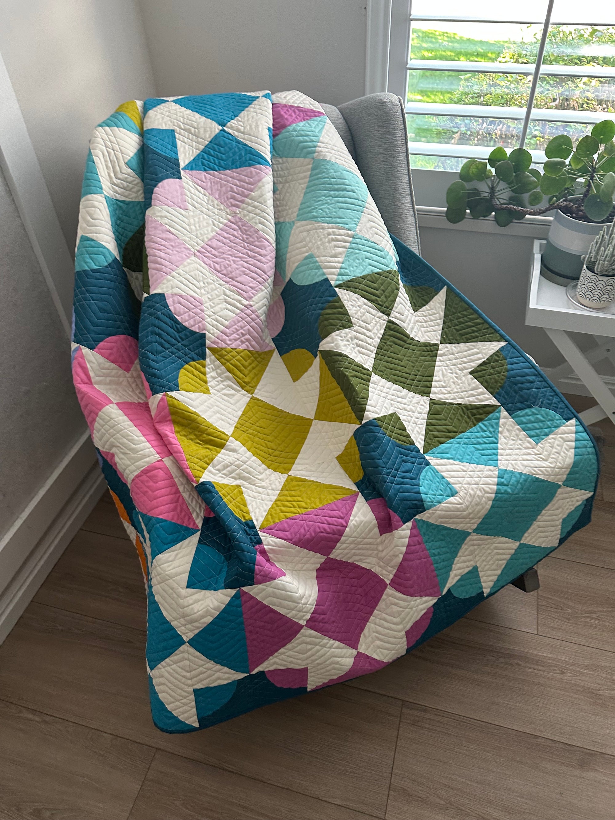 Audrey Quilt Kit - Ruby Star Solids - Splendid Speck