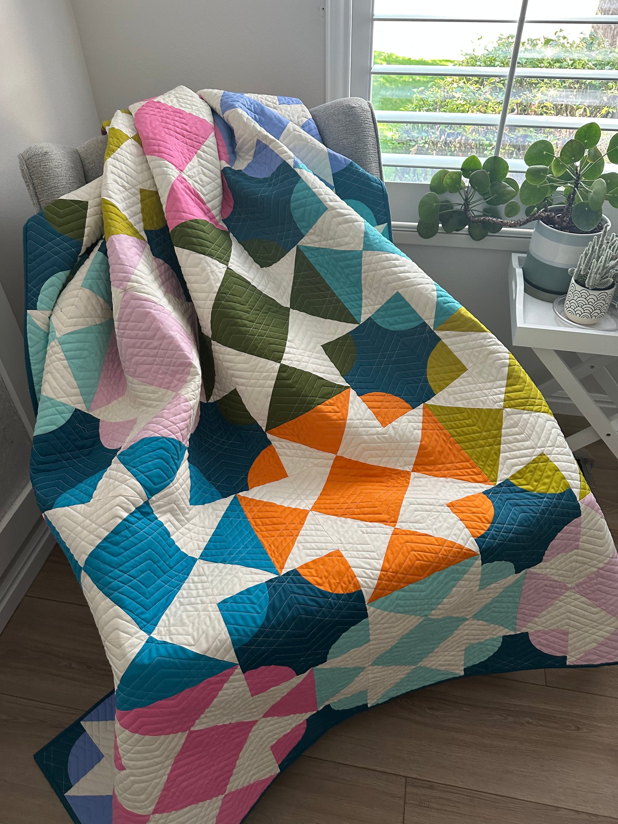 Audrey Quilt Kit - Ruby Star Solids - Splendid Speck